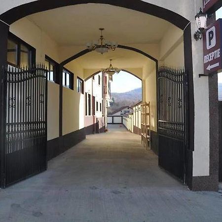 Pensiunea Brancoveneasca Câmpulung Zewnętrze zdjęcie